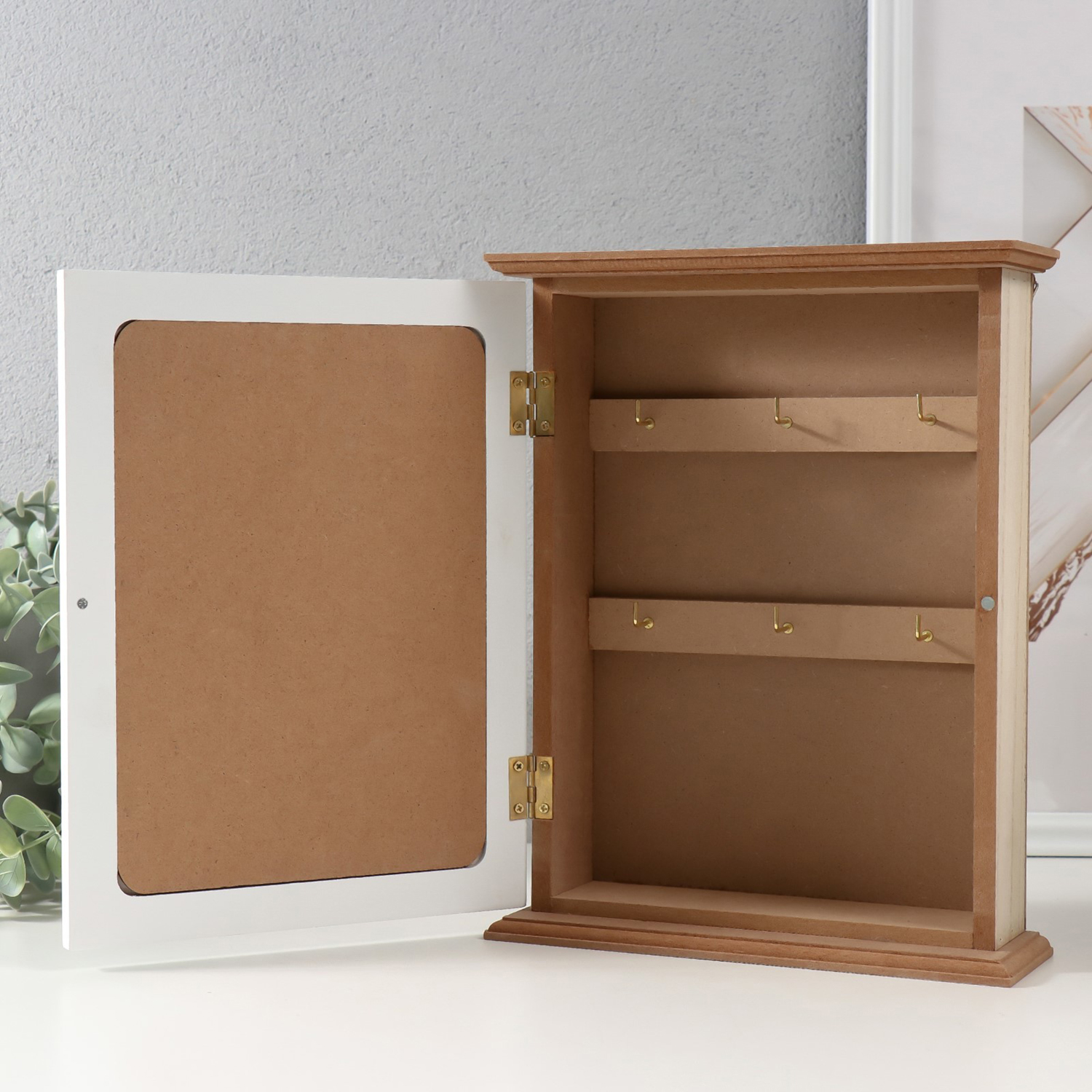 Ключница дерево 6 крючков "Белое пёрышко" 5х20х25,5 см  10534317