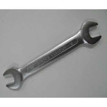 Ключ рожковый 13х15 холодный штамп CrV (70414) СЕРВИС КЛЮЧ *1/10/200