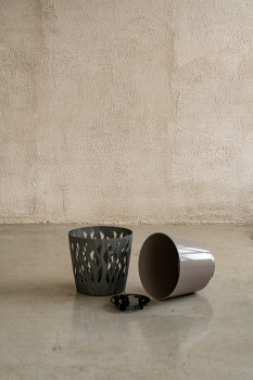 Кашпо пластм. "Winds" 20л d верха 340мм h310мм со вставкой 18,7л Антрацит IG652110003 *1/9